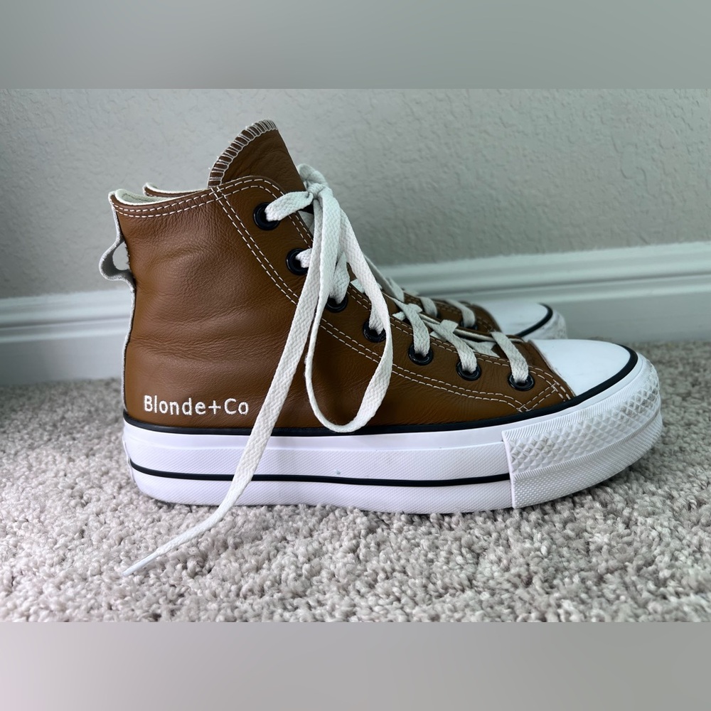 Converse Chuck Taylor custom made Brown Leather, white logo, High-Top Sneakers
